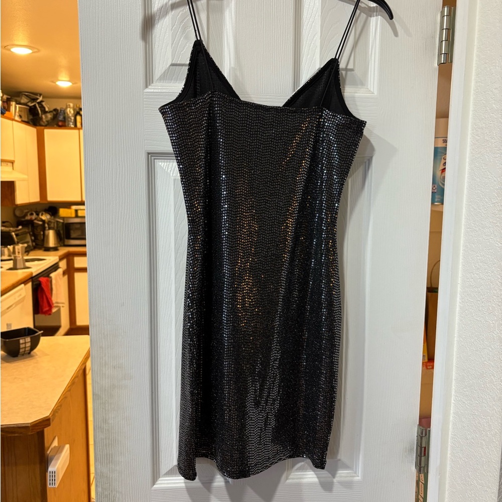 Black Shiny H&M Party Dress - Picture 2 of 4